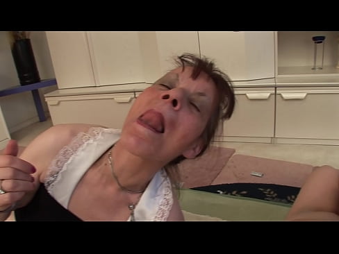 ❤️ Две баби и еден дедо имаат тројка ☑ Порно видео на mk.pornoklinge.ru ️❤